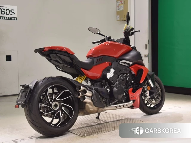 Проданный Ducati DIAVEL V4 2023 из Японии, фото 4