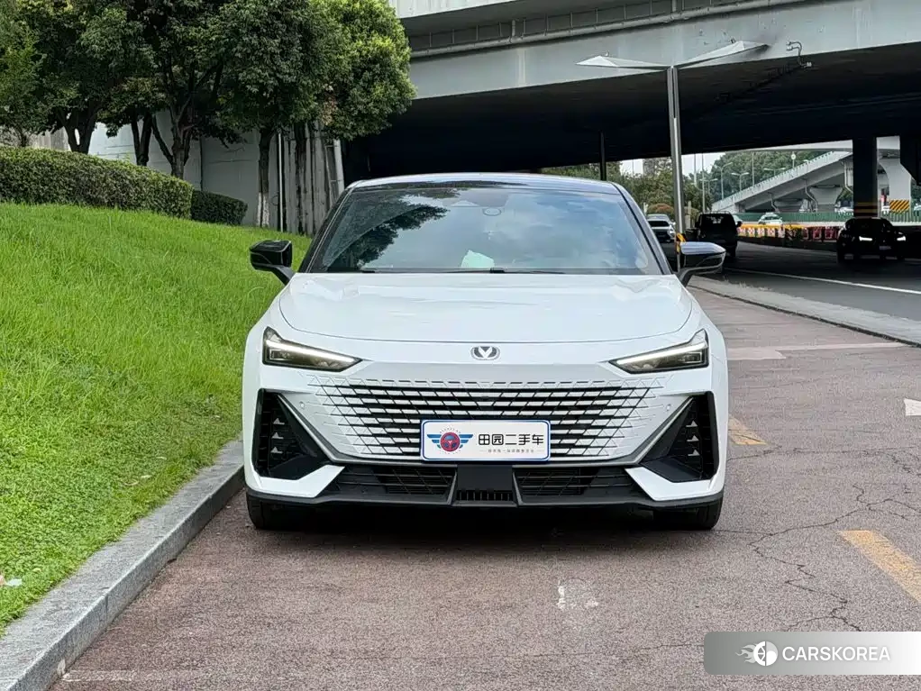 Chang'an UNI-V id 4681110 из Китая 11