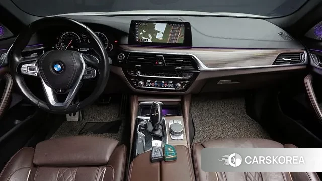 BMW 5 Series (G30) id 3413429 из Кореи 17