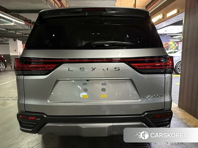Lexus LX id 4239553 из Китая 9