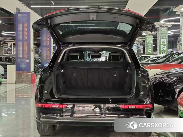 Audi Q5L id 4277020 из Китая 14