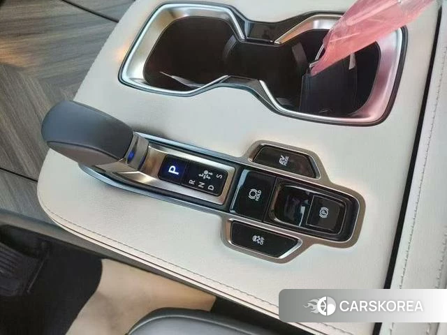 Lexus LM id 4239652 из Китая 7