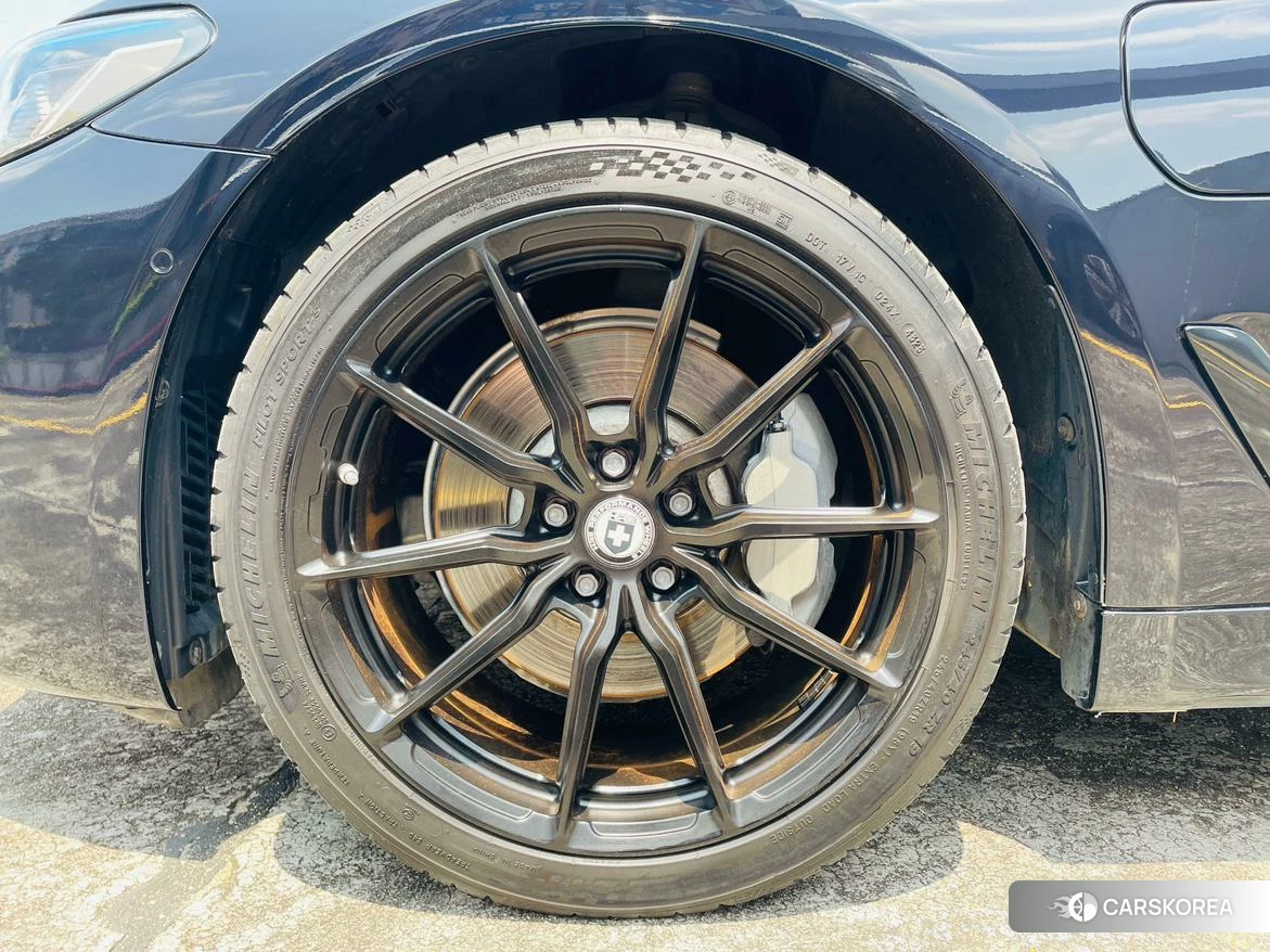 BMW 5 series PHEV id 4504985 из Китая 31