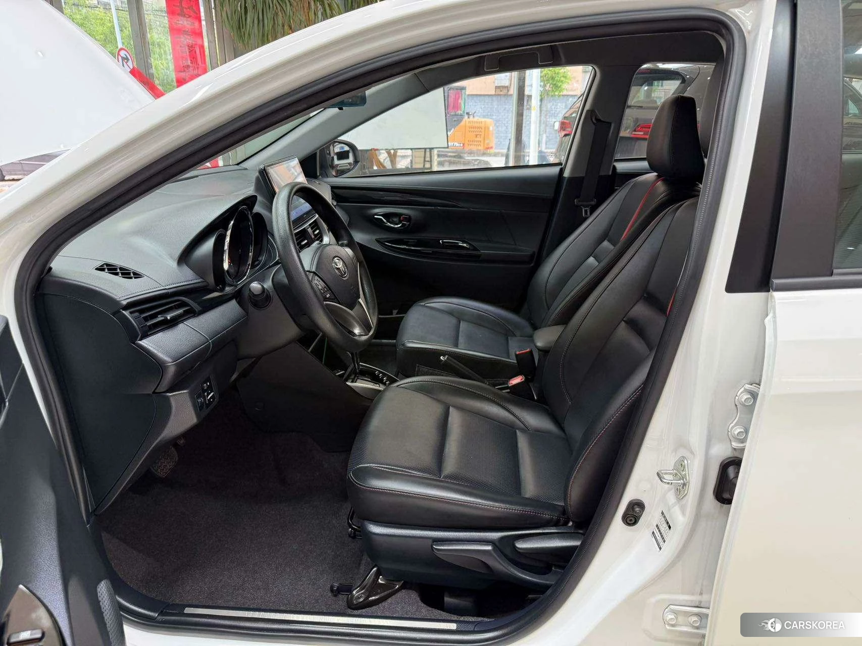 Toyota Yaris L id 4453711 из Китая 18