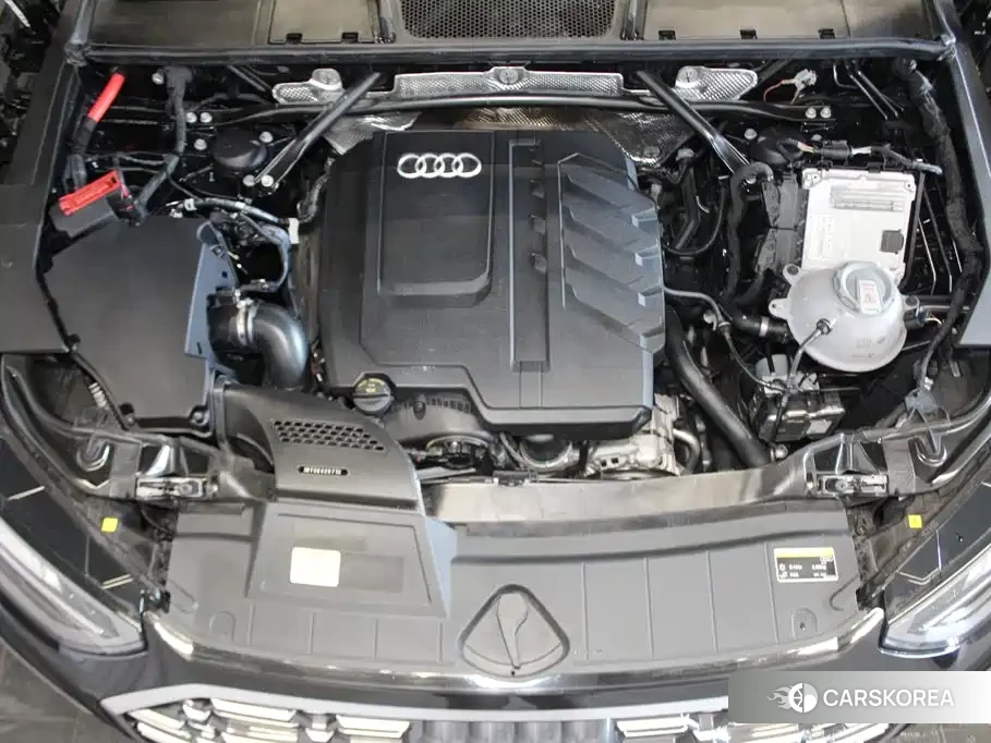 Audi Q5L id 4599700 из Китая 12