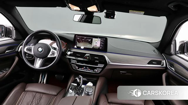 BMW 5 Series (G30) id 3898691 из Кореи 17