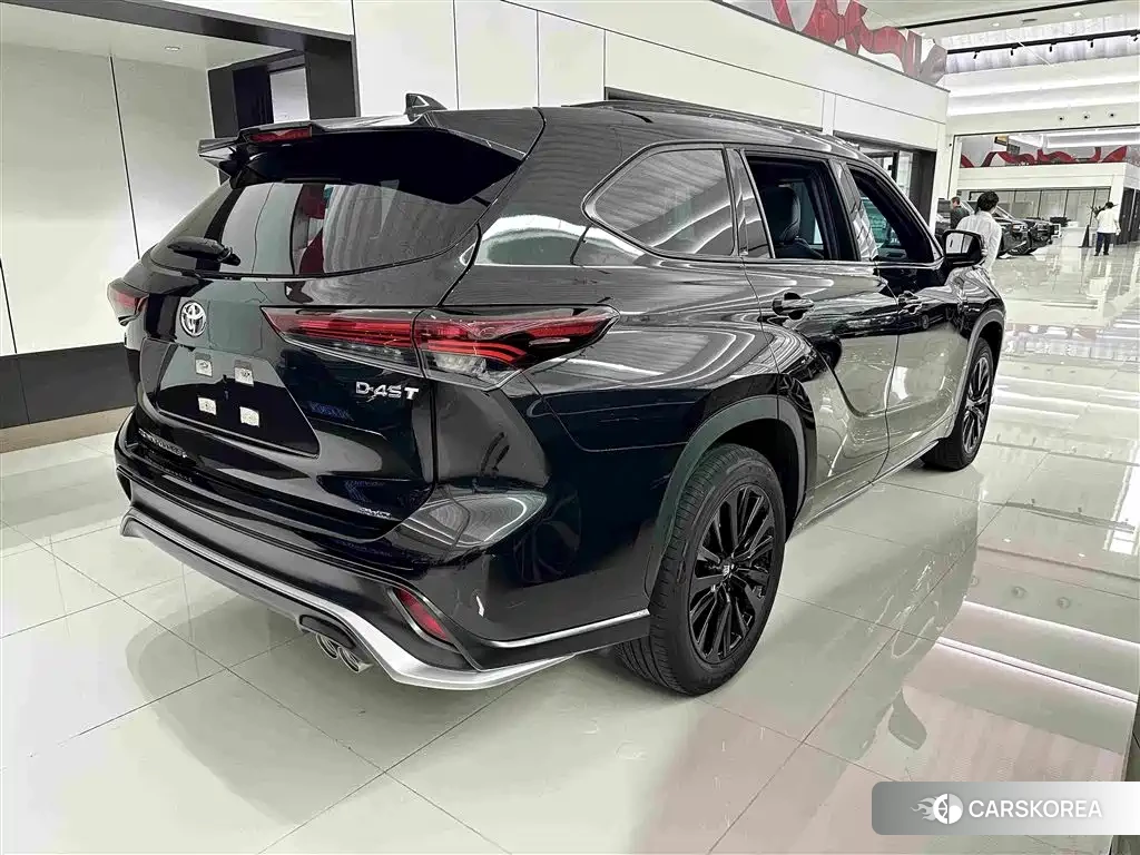 Toyota Crown id 4628109 из Китая 9