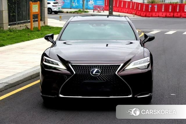 Lexus LS id 4273949 из Китая 7