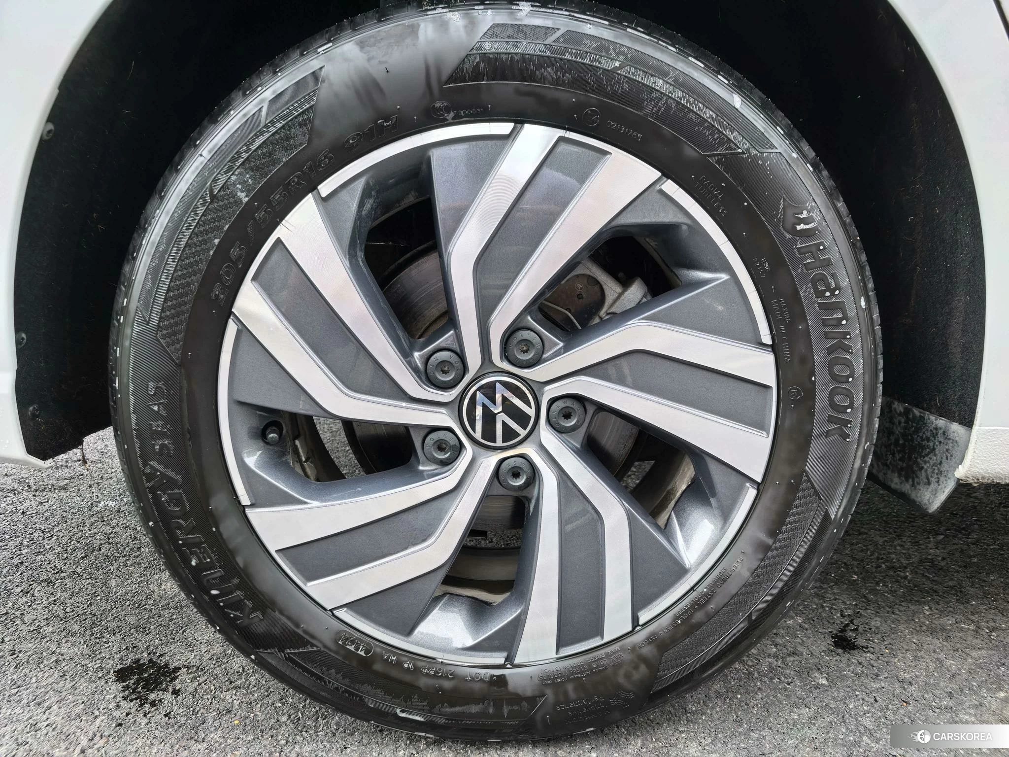 Volkswagen Bora id 4492674 из Китая 13