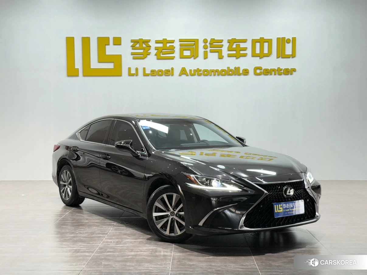 Lexus ES id 4505015 из Китая 28