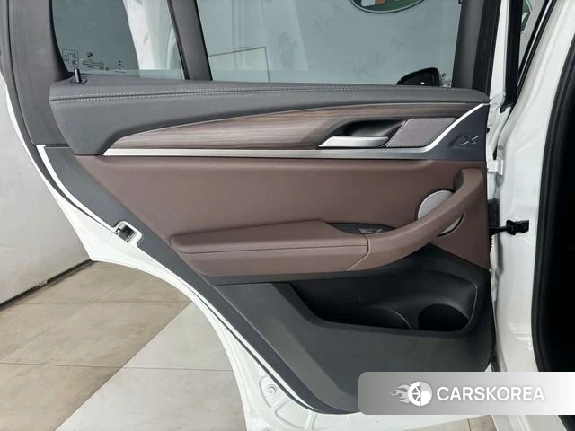 BMW X3 id 4365680 из Китая 30