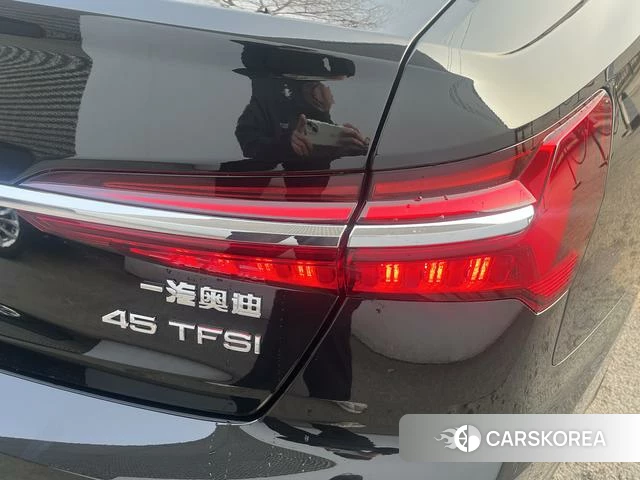 Audi A6L id 4198973 из Китая 17