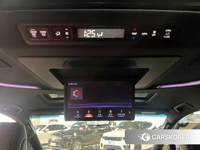 Lexus LM id 3908337 из Китая 22