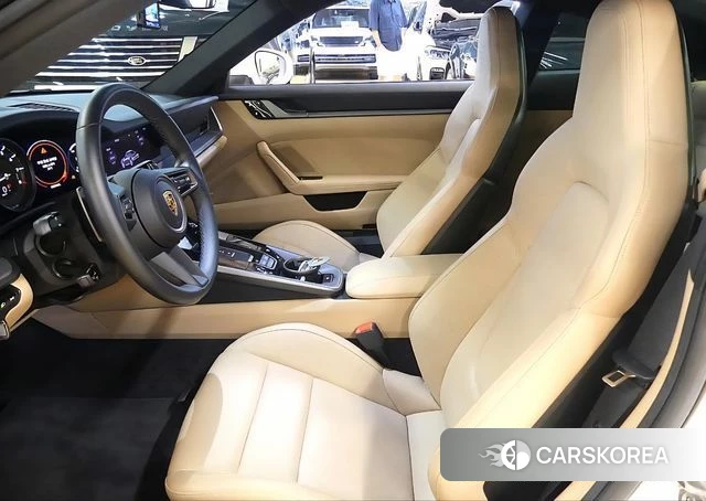 Porsche 911(992) id 4594002 из Кореи 17