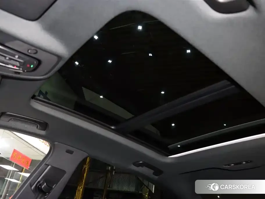 Audi A4L id 4538671 из Китая 17