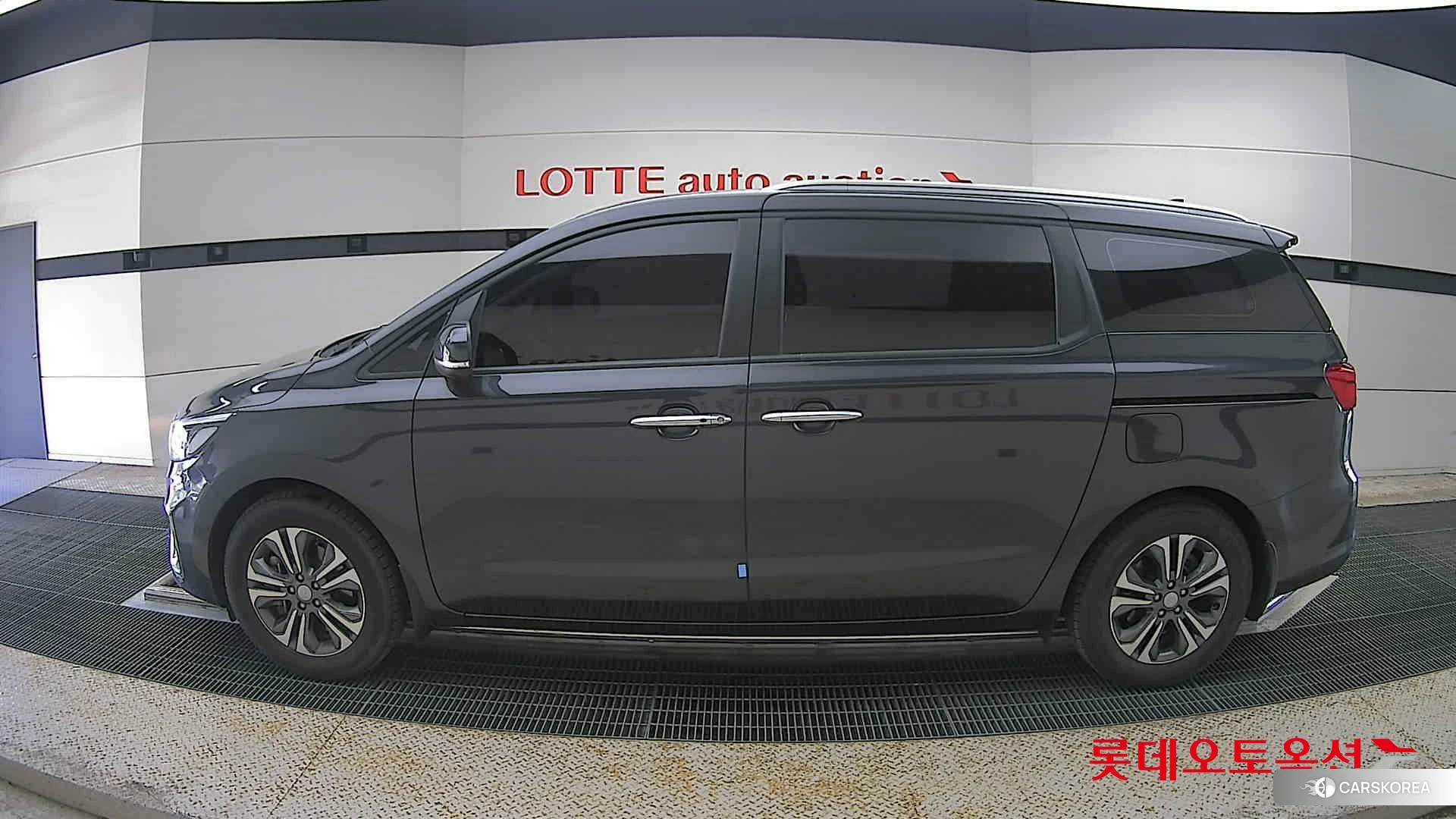 Kia Carnival id 4296909 из Кореи 34