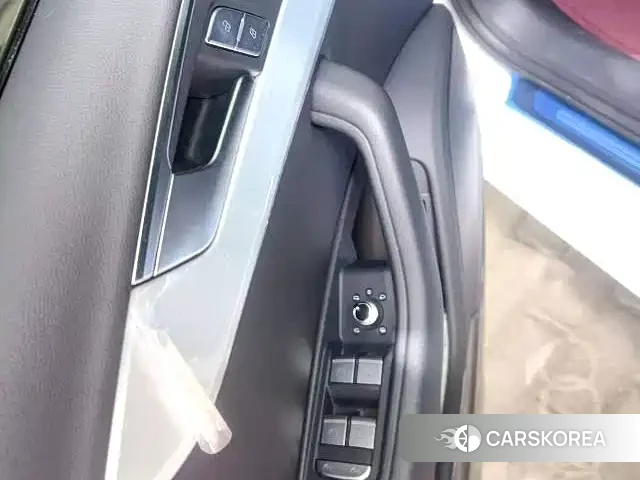 Audi A4L id 4589485 из Китая 7