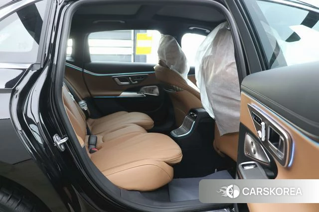 Mercedes-Benz E-class id 4198975 из Китая 27