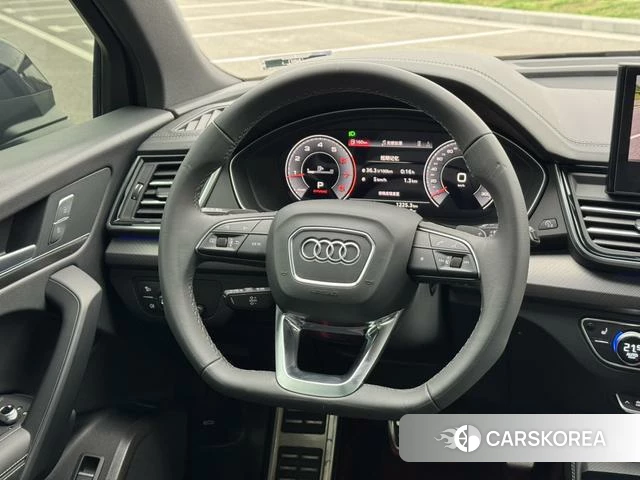 Audi Q5L id 4259613 из Китая 15