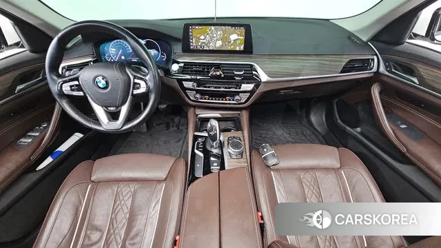 BMW 5 Series (G30) id 3499582 из Кореи 17