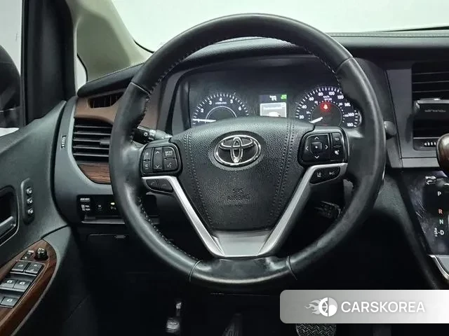 Toyota Sienna id 3429180 из Кореи 16