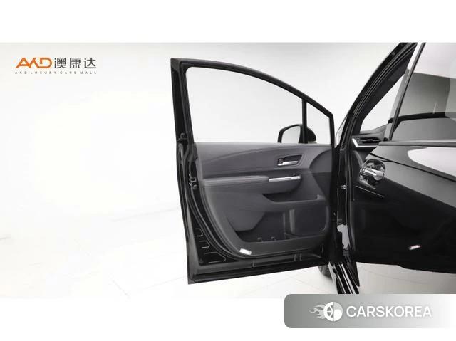 Toyota Saina id 4300024 из Китая 8