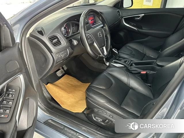 Volvo V40 id 4238313 из Китая 8