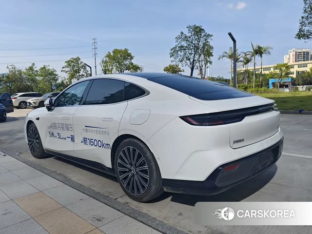 Geely Galaxy Galaxy Sparkle 8 PHEV id 4221841 из Китая 7