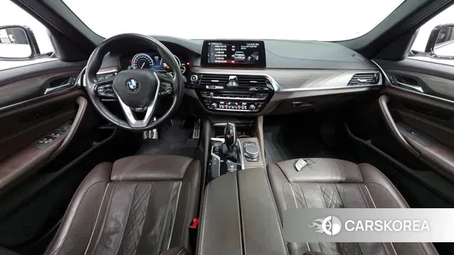 BMW 5 Series (G30) id 3583544 из Кореи 17