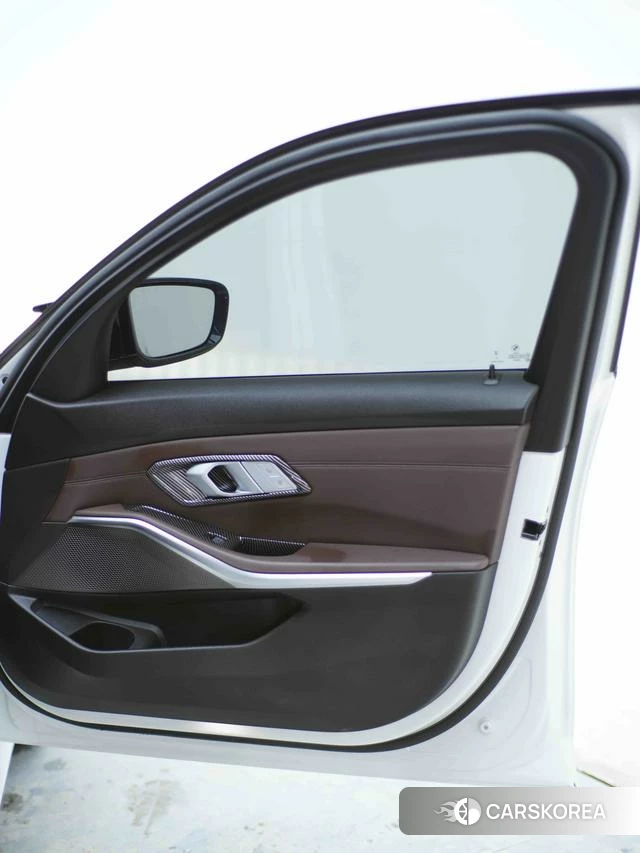 BMW 3 series id 4301762 из Китая 19