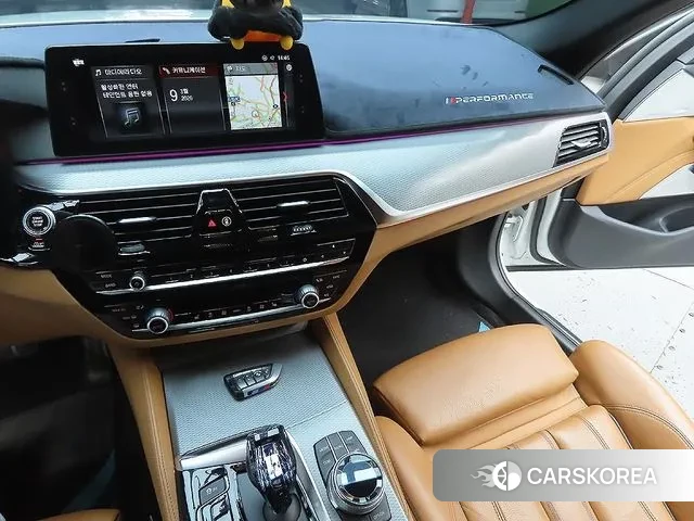 BMW 5 Series (G30) id 3766798 из Кореи 17