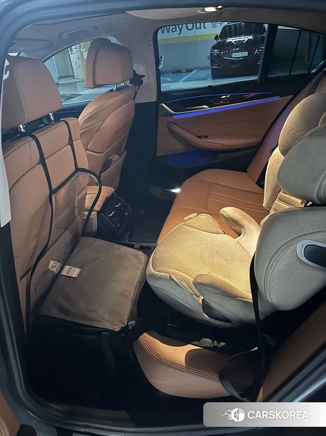 BMW 5 Series (G30) id 3338718 из Кореи 17