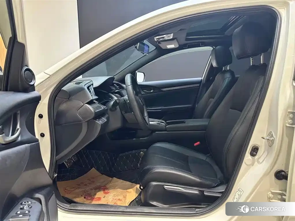 Honda Civic id 4600822 из Китая 7