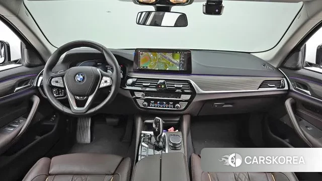 BMW 5 Series (G30) id 3315383 из Кореи 17