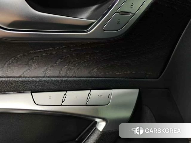 Audi A6L id 3908271 из Китая 14