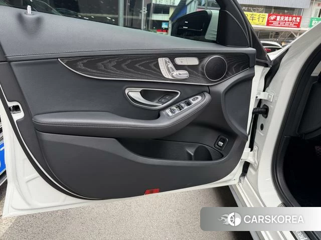 Mercedes-Benz Class C id 4275363 из Китая 31