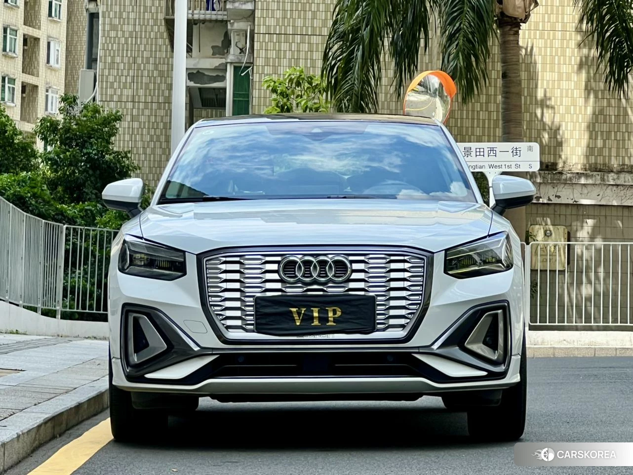 Audi Q2L e-tron id 4440753 из Китая 9