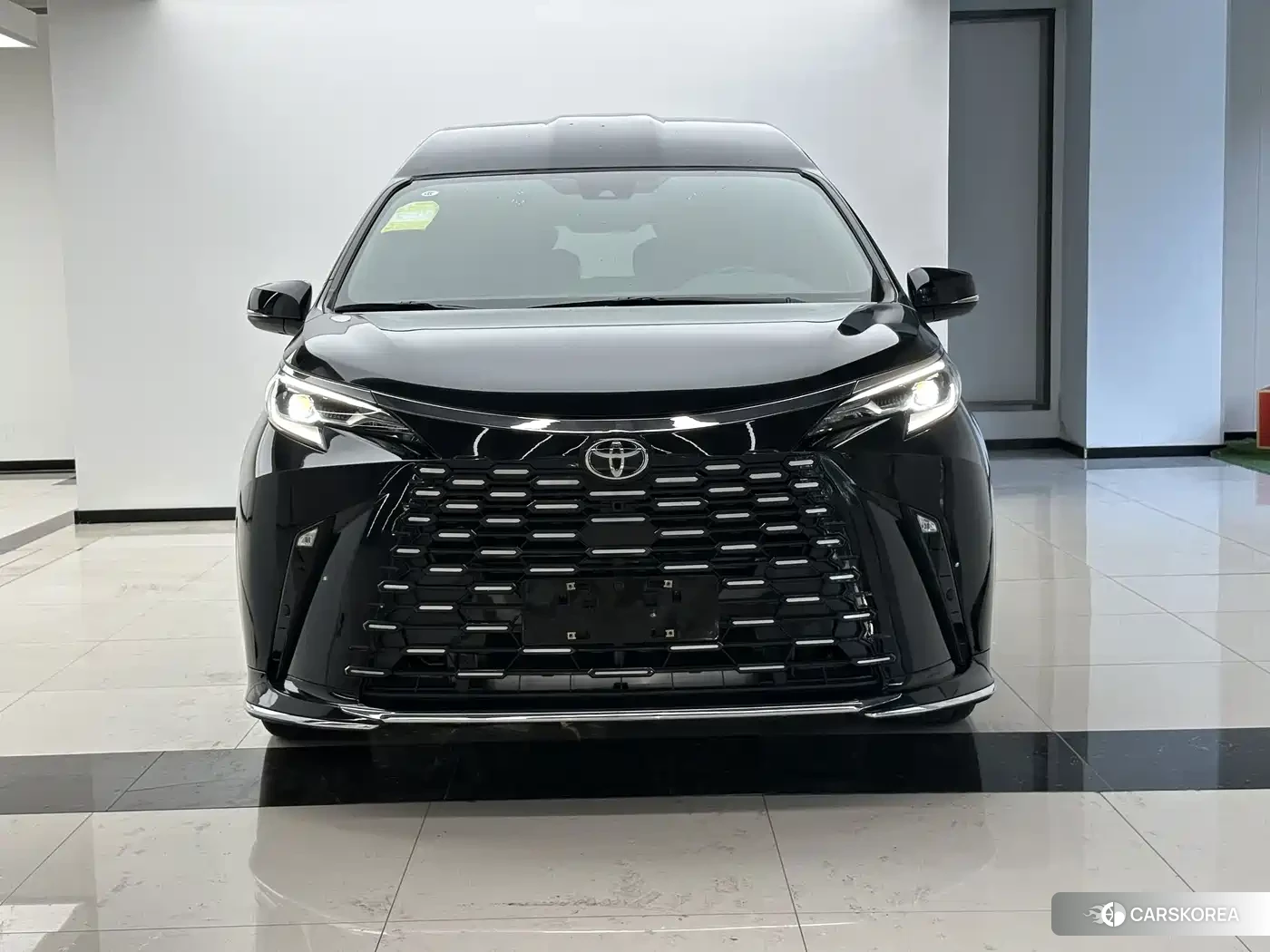 Toyota Sienna id 4655169 из Китая 24