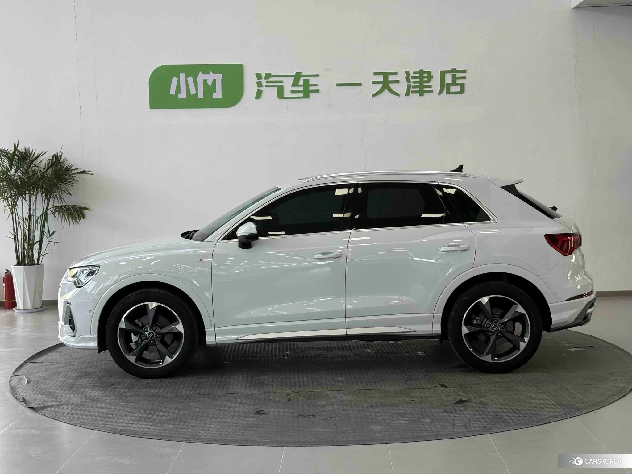 Audi Q3 id 4493184 из Китая 20