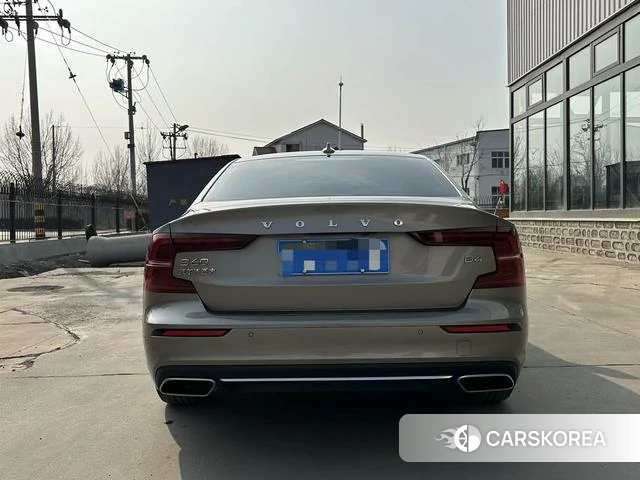 Volvo S60 id 4182601 из Китая 7