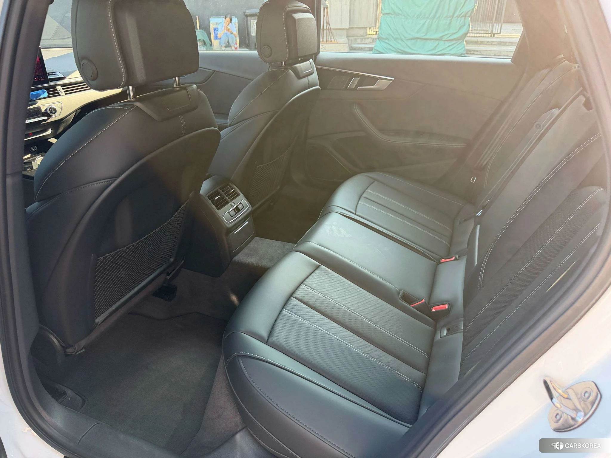 Audi A4L id 4485579 из Китая 13