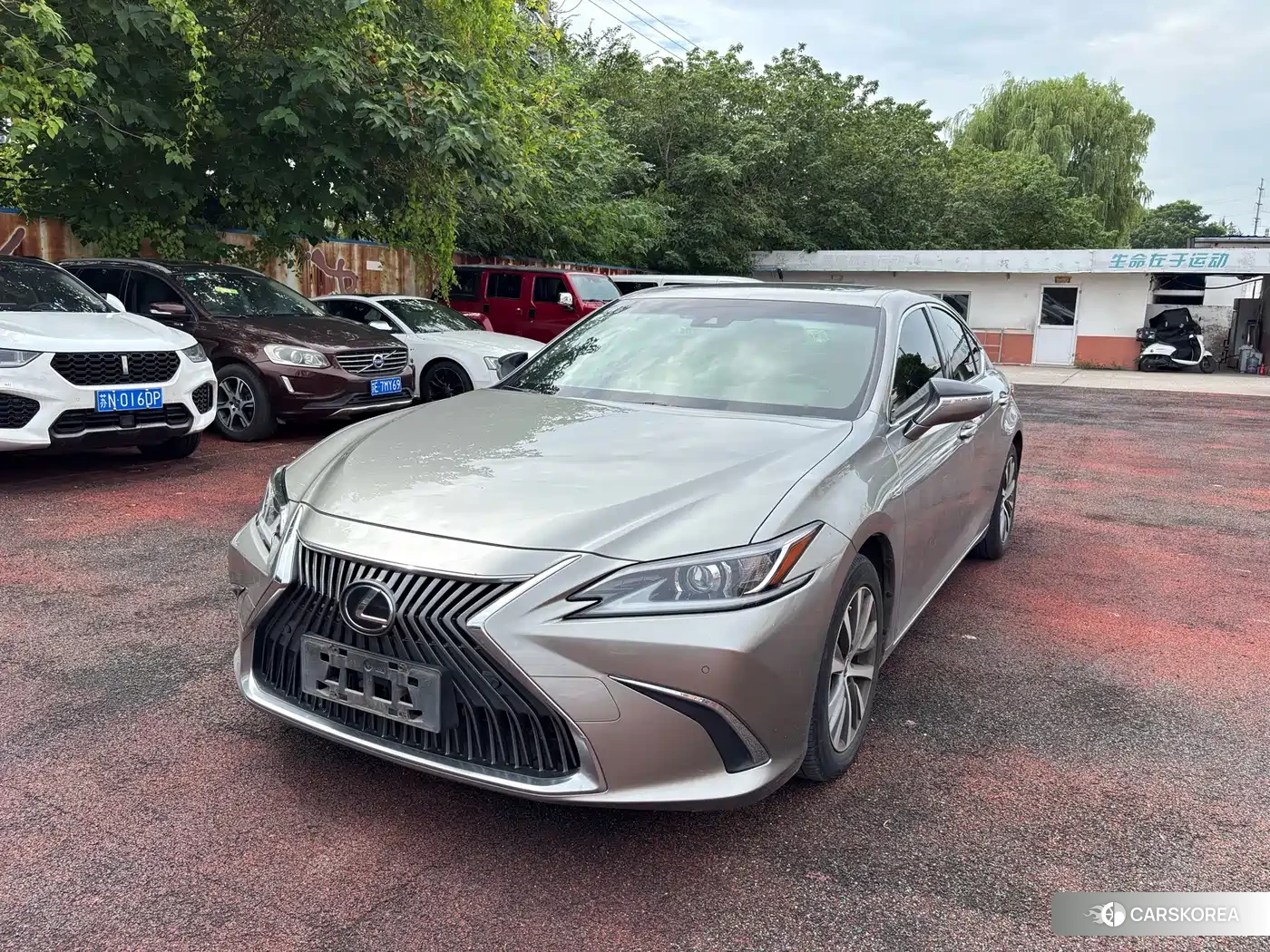Lexus ES id 4628945 из Китая 9