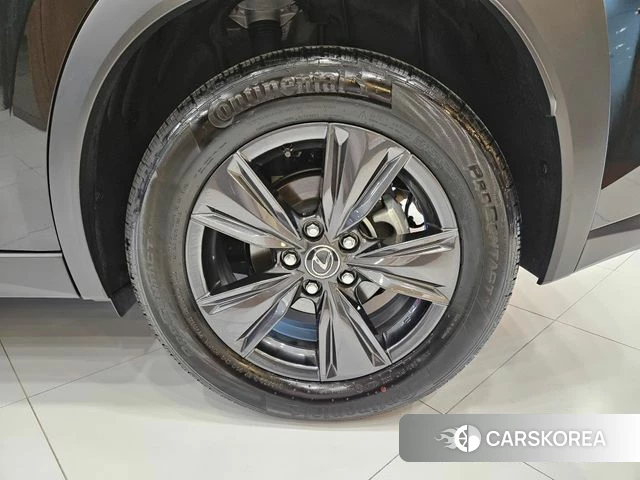 Lexus UX300h id 4704885 из Кореи 12