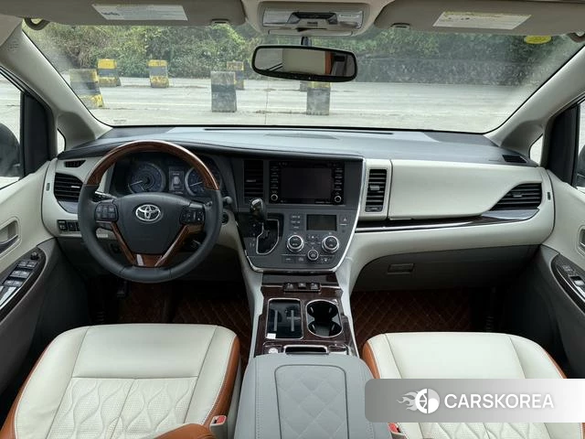 Toyota Sienna id 3896153 из Китая 15