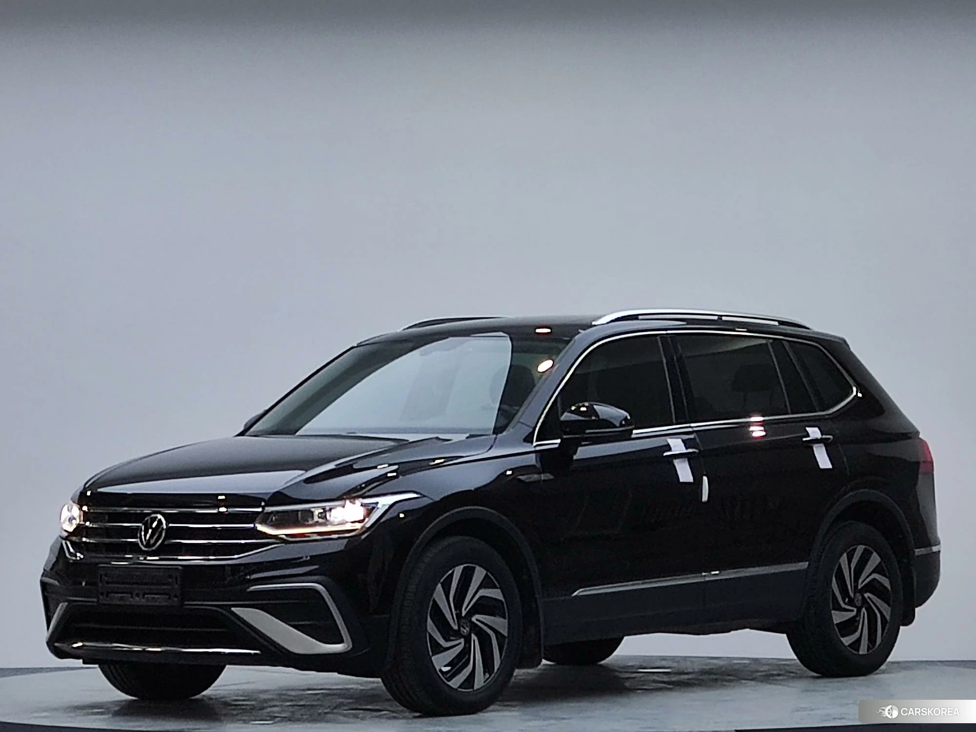 Volkswagen Tiguan L id 4468093 из Китая 14
