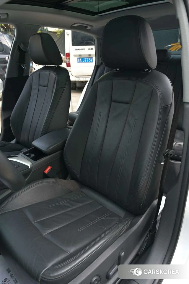 Audi A4L id 4240246 из Китая 21