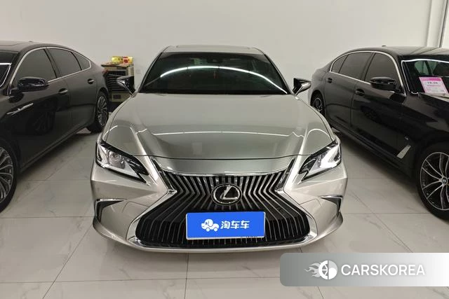 Lexus ES id 4258945 из Китая 14
