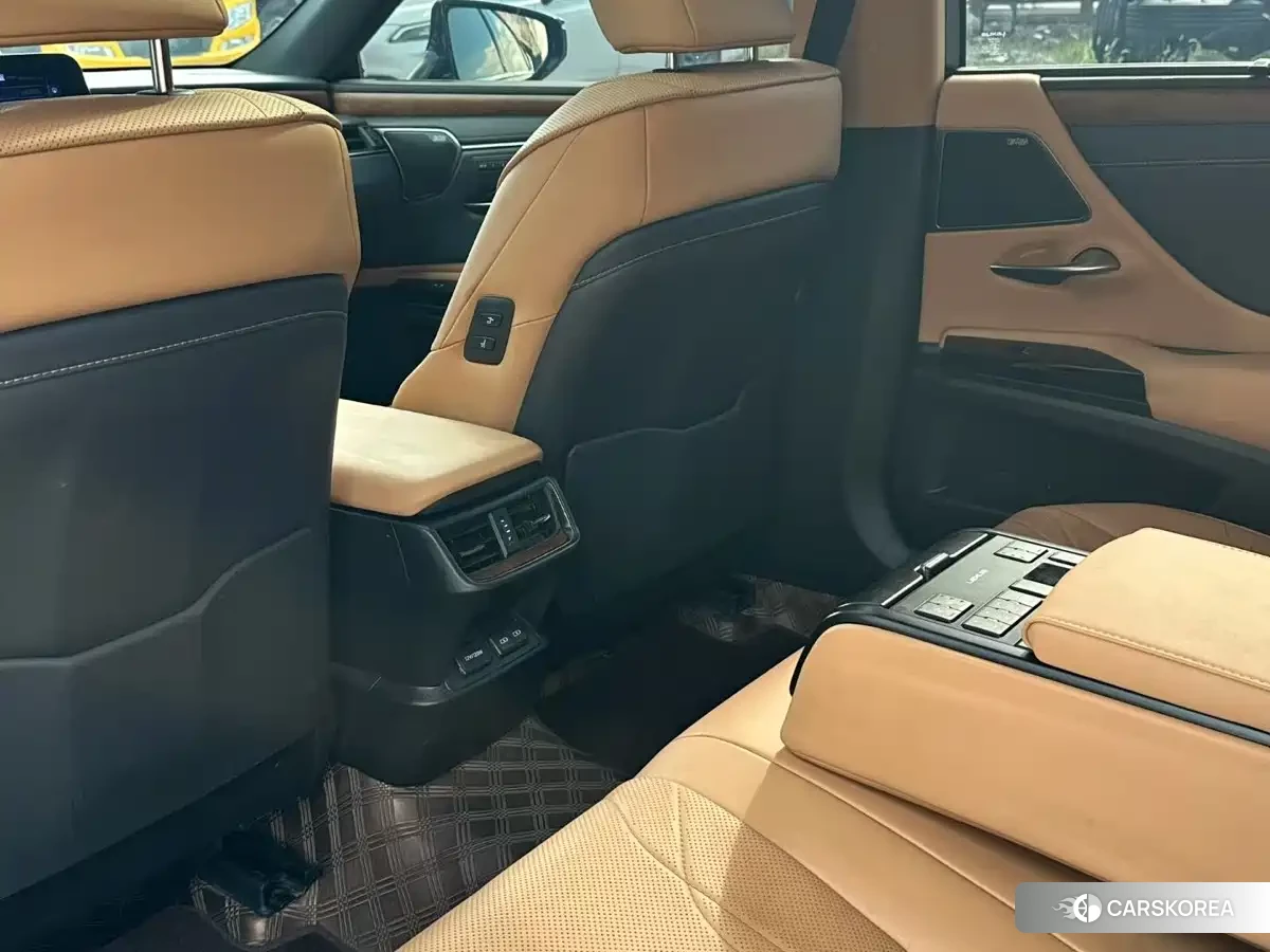 Lexus ES id 4583741 из Китая 7