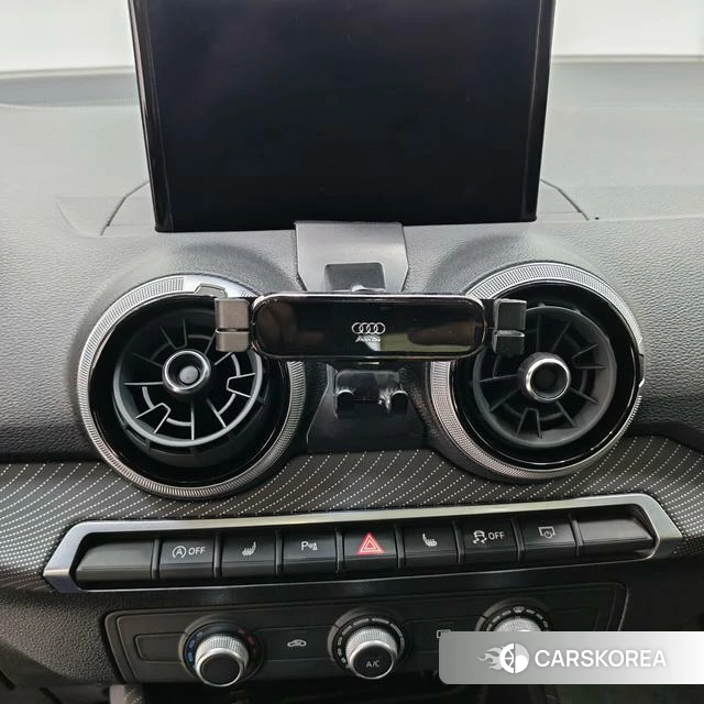 Audi Q2L id 4254047 из Китая 14