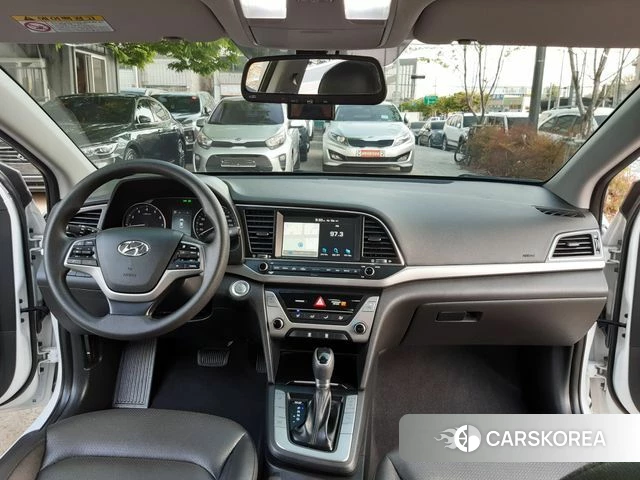 Hyundai Avante AD id 3955808 из Кореи 17